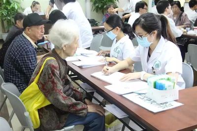 越秀老人可免費(fèi)申領(lǐng)200元健康體檢券，18個(gè)街道聯(lián)系方式一覽